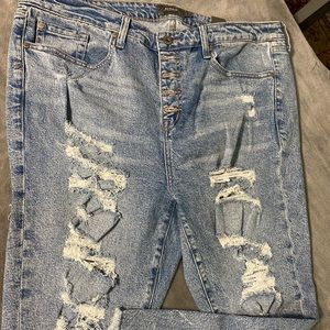 Torrid light wash distressed jeans sz 16S, new with tag
